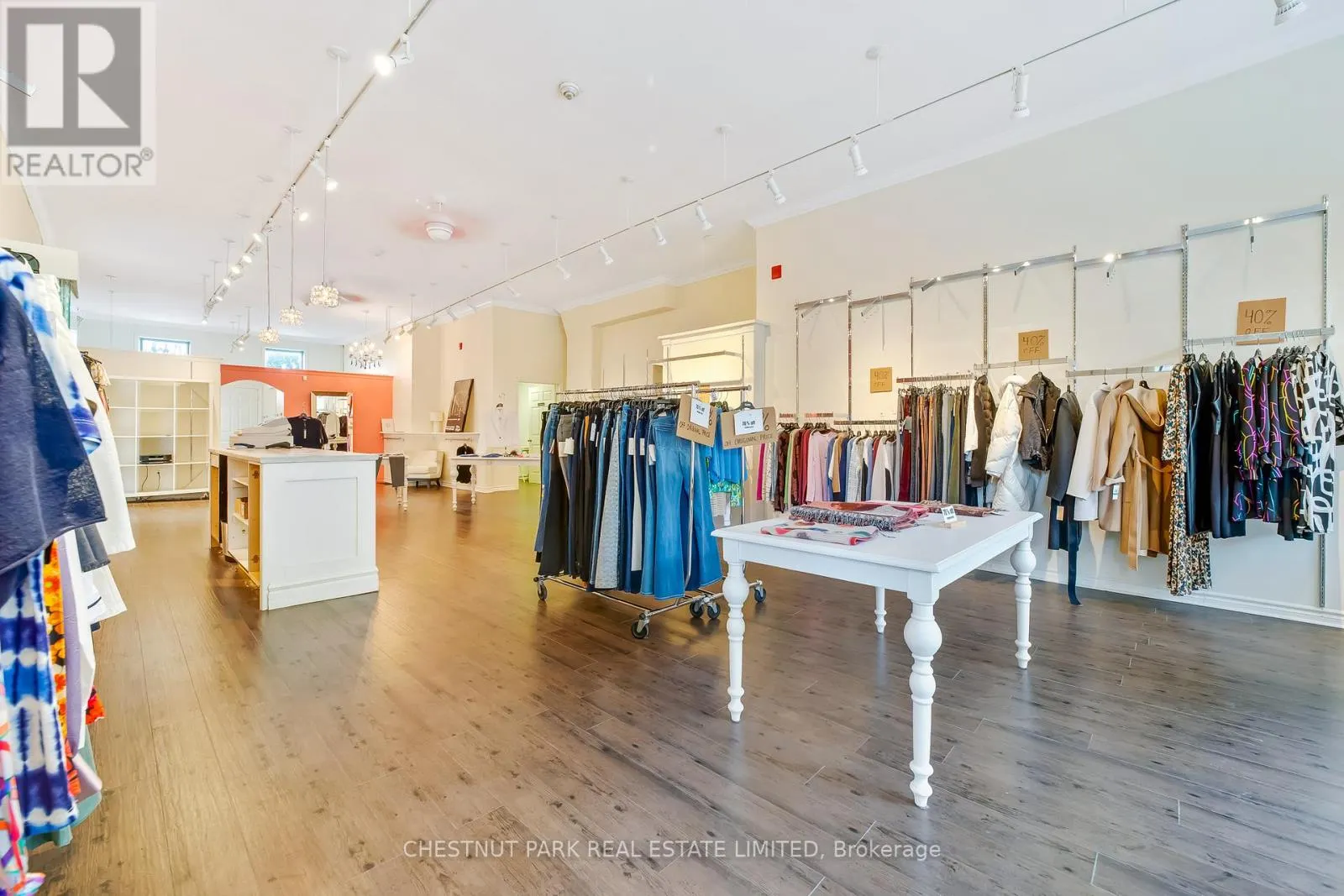 2-19 KING STREET W