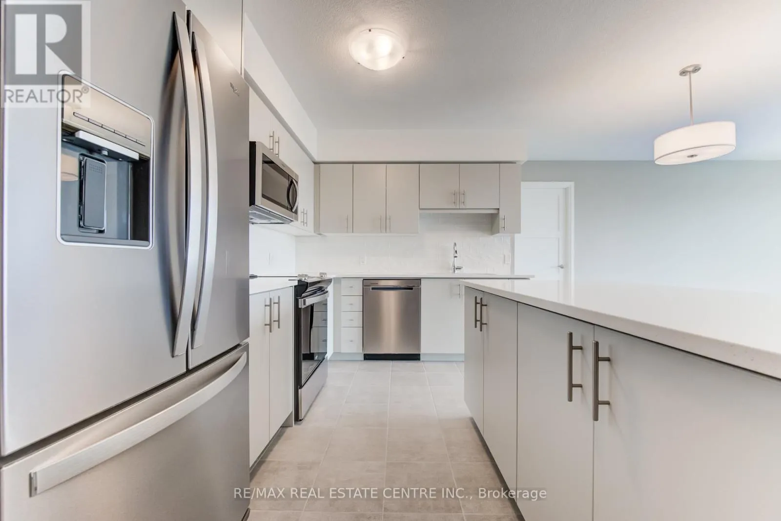 1001 - 93 ARTHUR STREET S