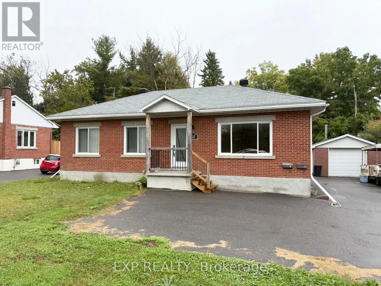 UNIT A - 837 BLAIR ROAD
