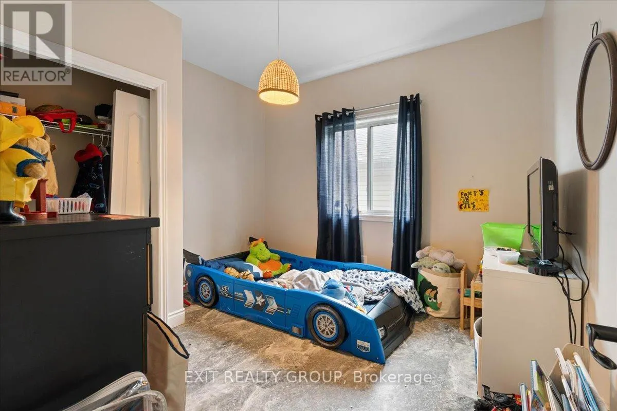 35 LEDGEROCK COURT