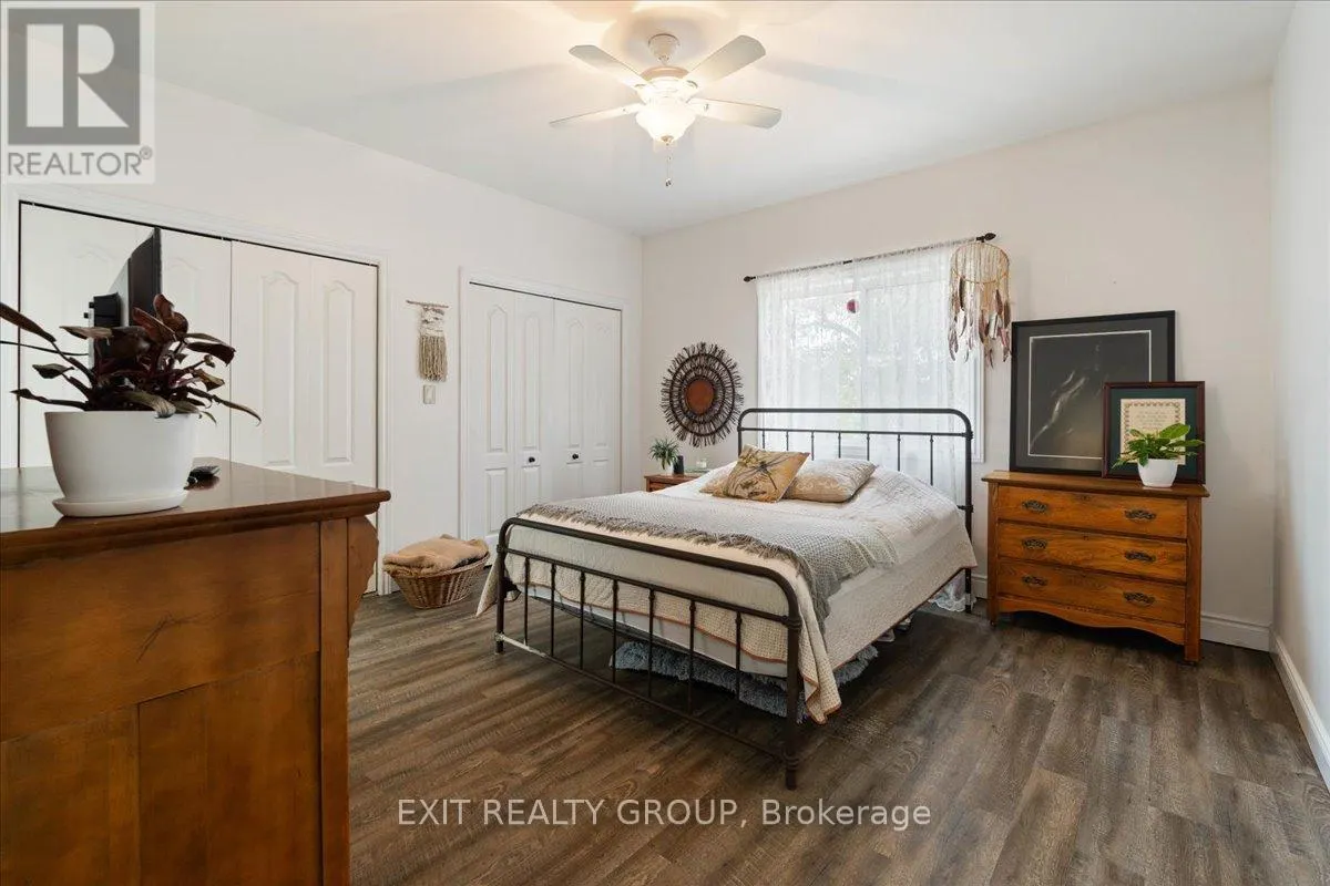 35 LEDGEROCK COURT