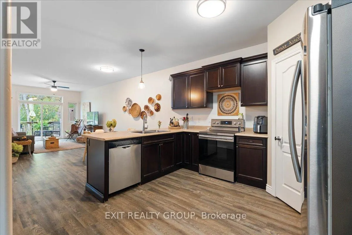 35 LEDGEROCK COURT