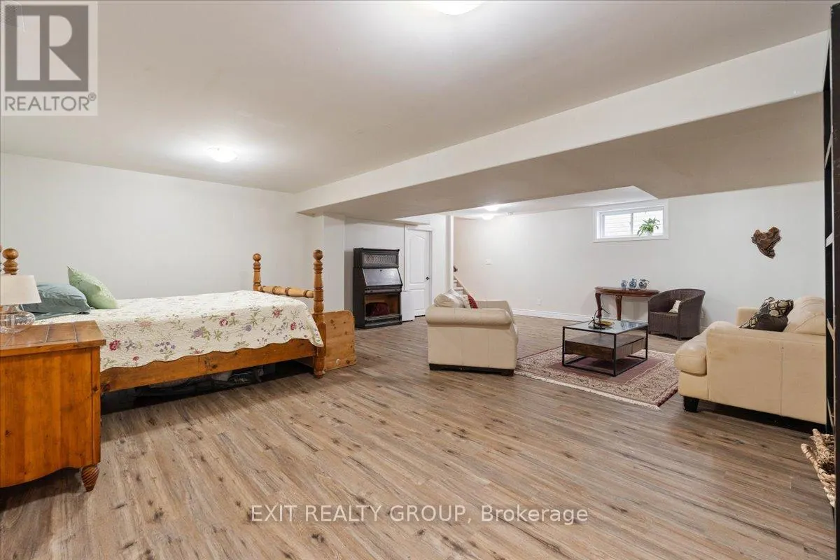 35 LEDGEROCK COURT