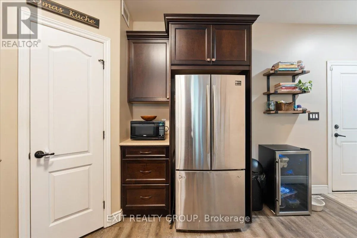 35 LEDGEROCK COURT