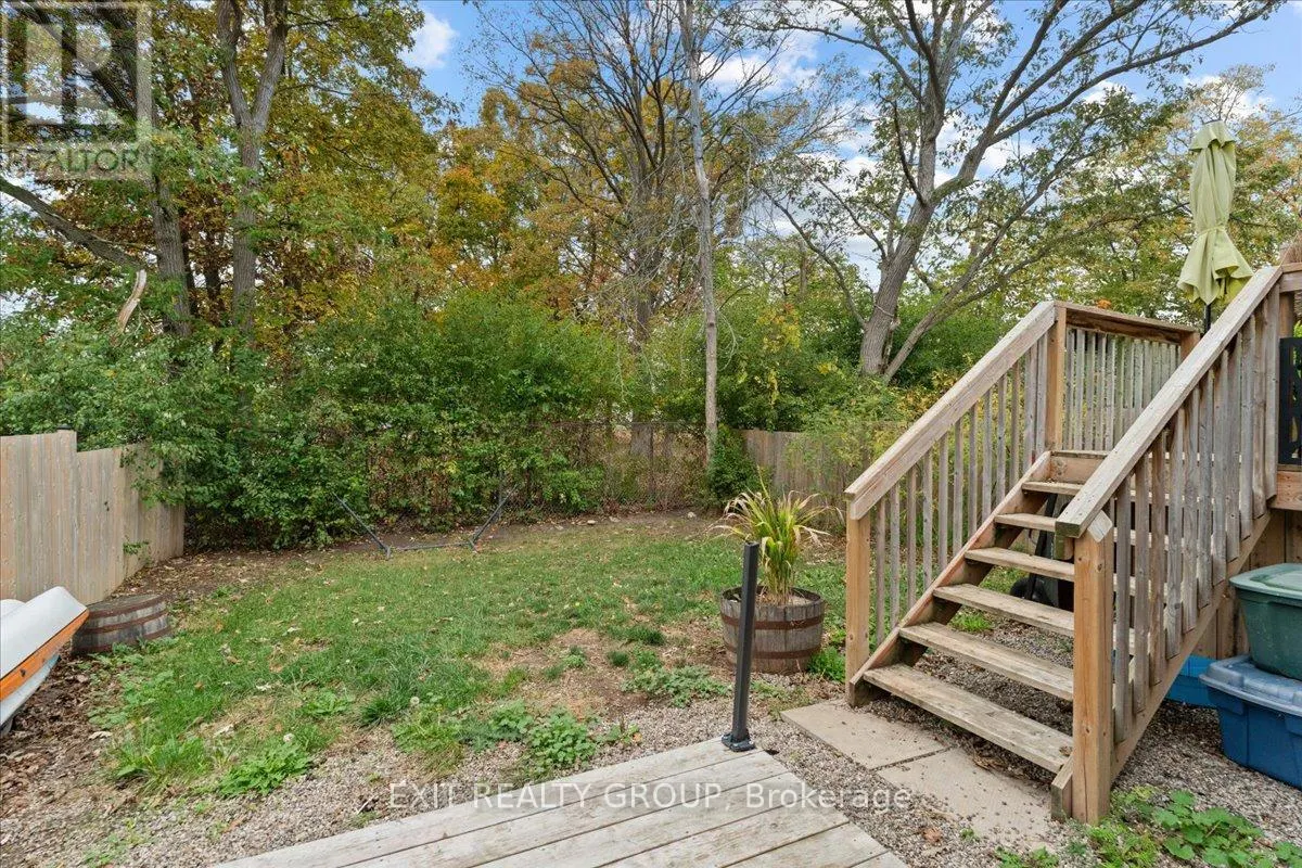 35 LEDGEROCK COURT