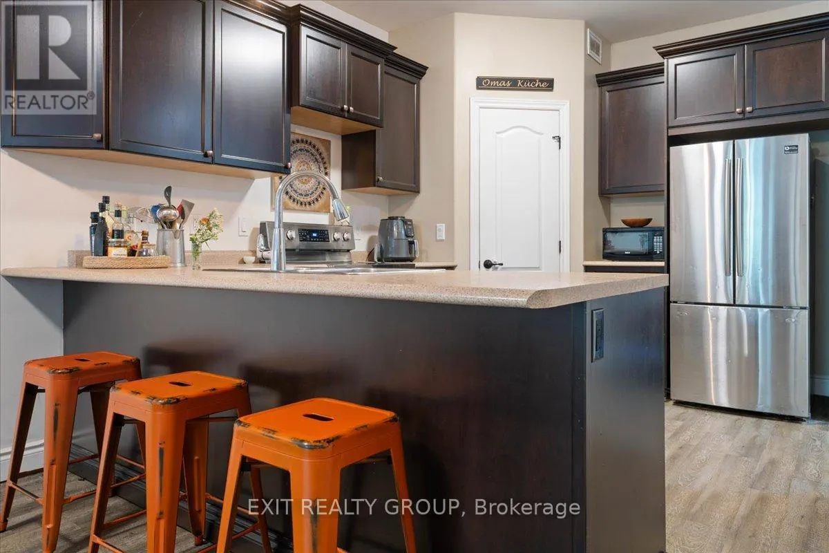 35 LEDGEROCK COURT