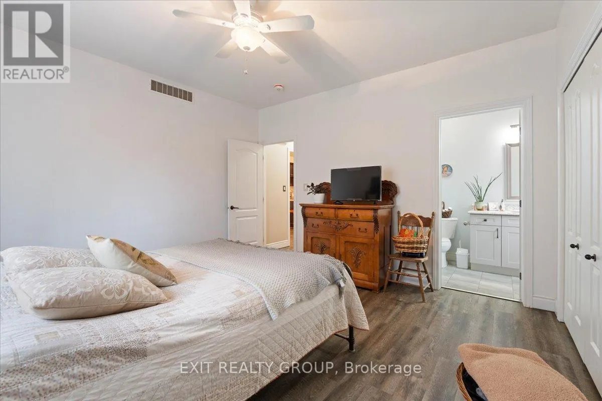 35 LEDGEROCK COURT