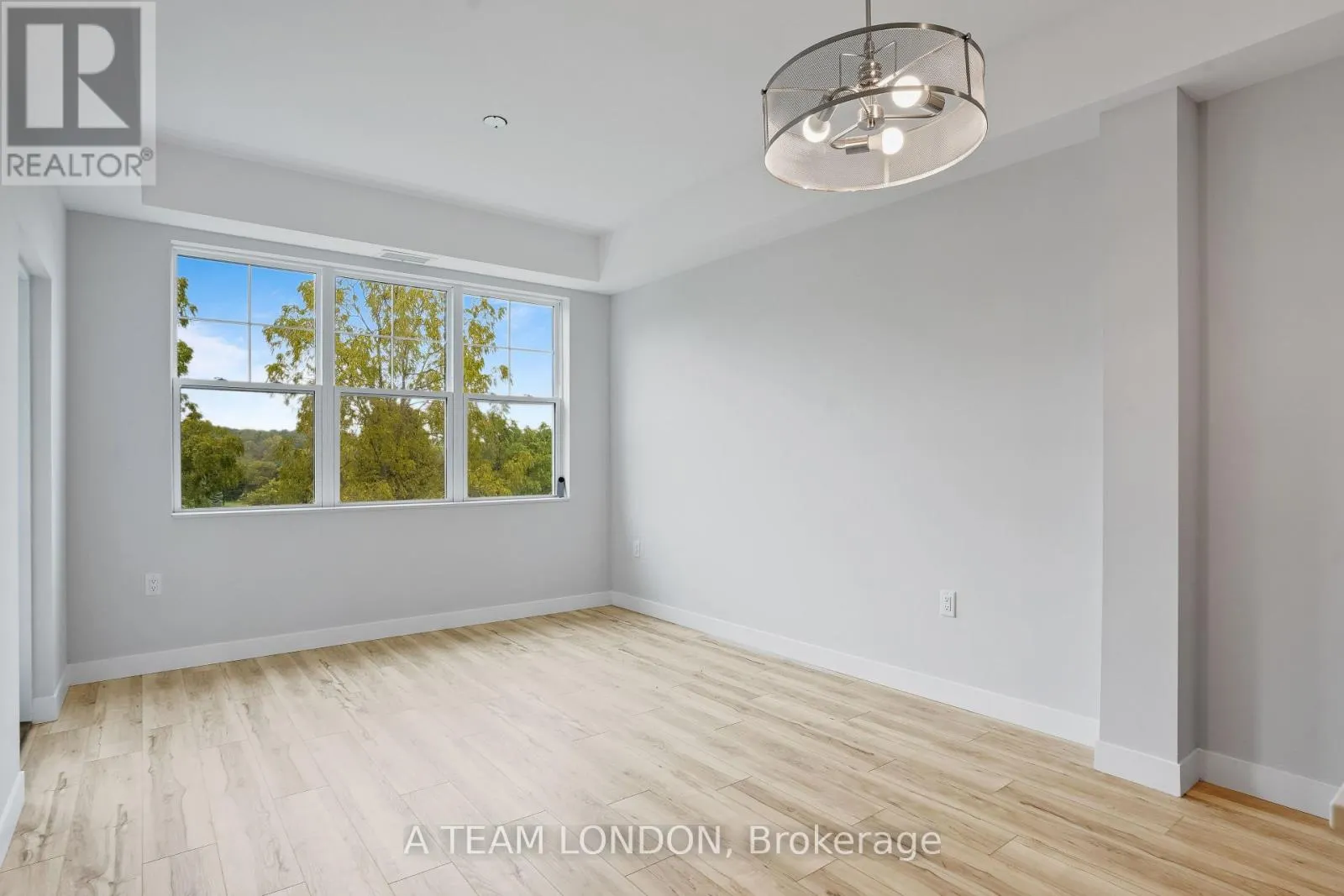 413 - 100 THE PROMENADE, #413