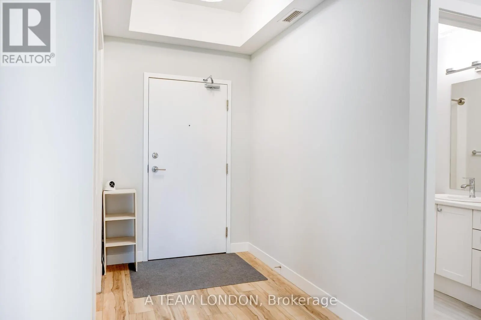 413 - 100 THE PROMENADE, #413