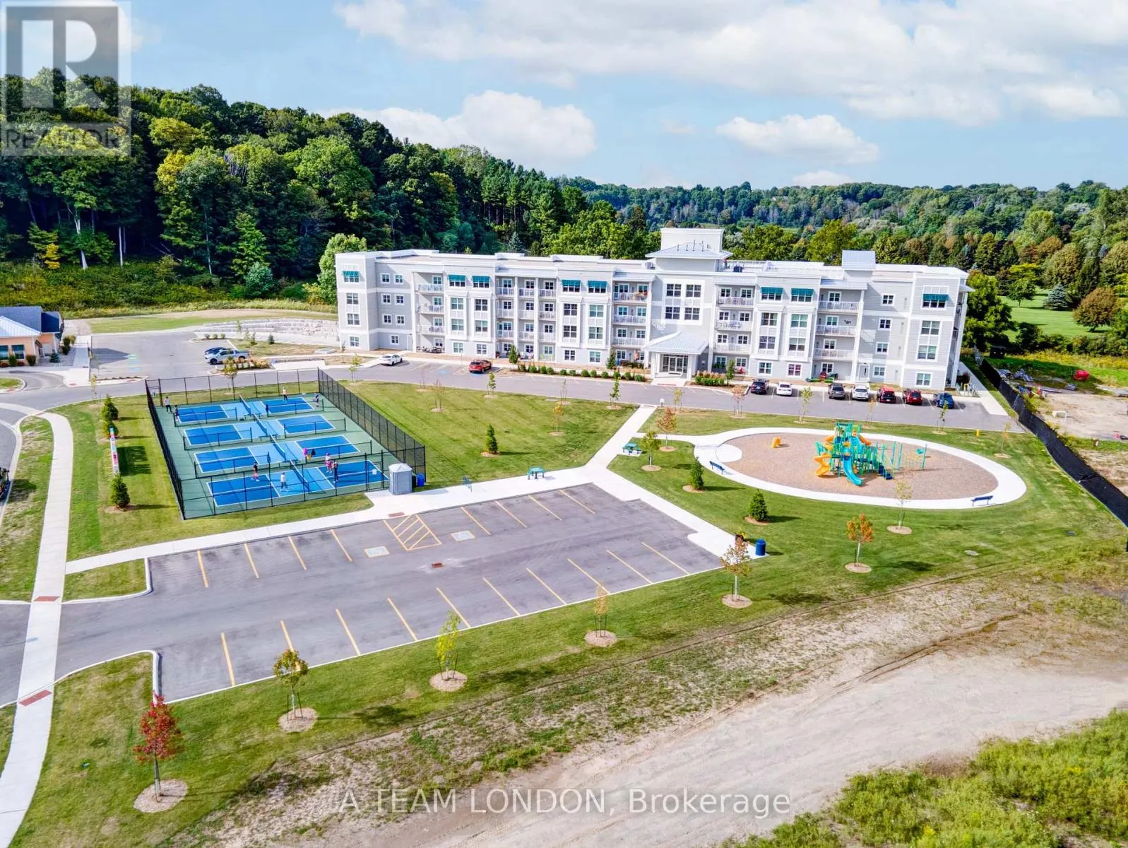 413 - 100 THE PROMENADE, #413