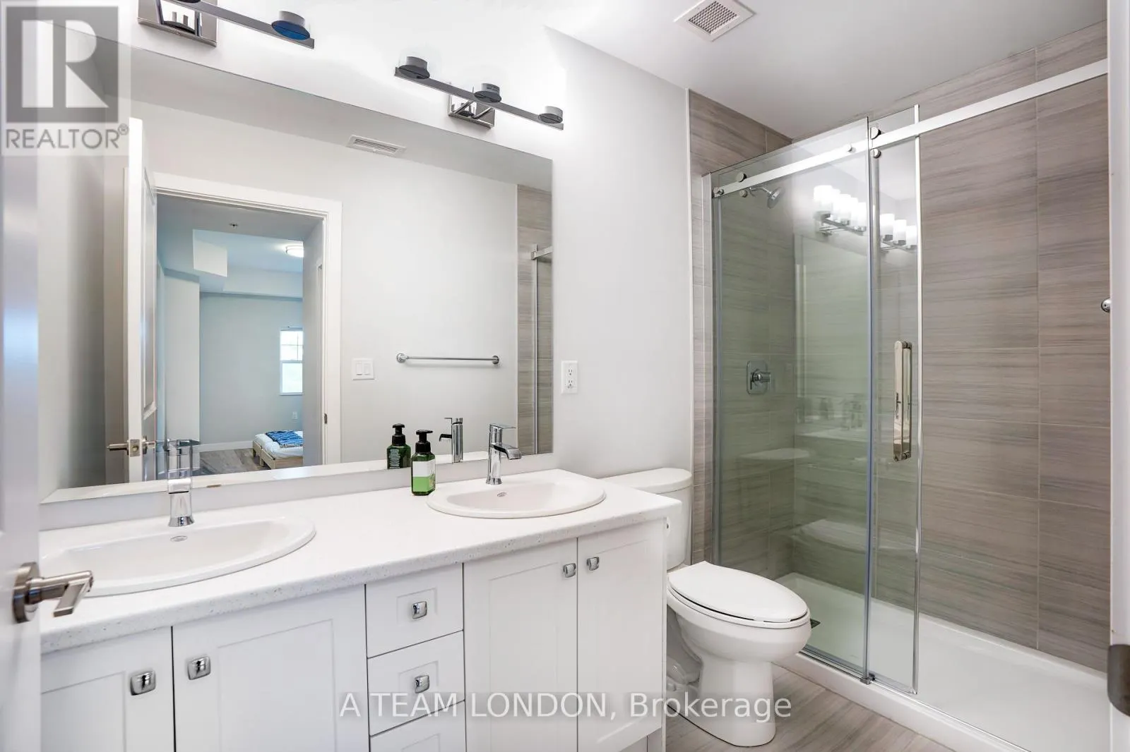 413 - 100 THE PROMENADE, #413