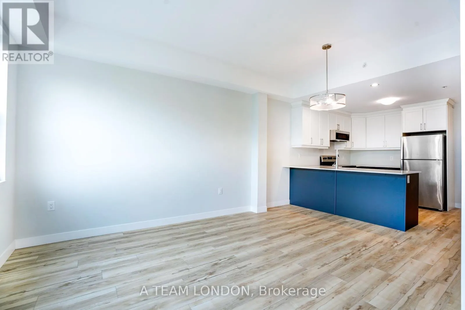413 - 100 THE PROMENADE, #413