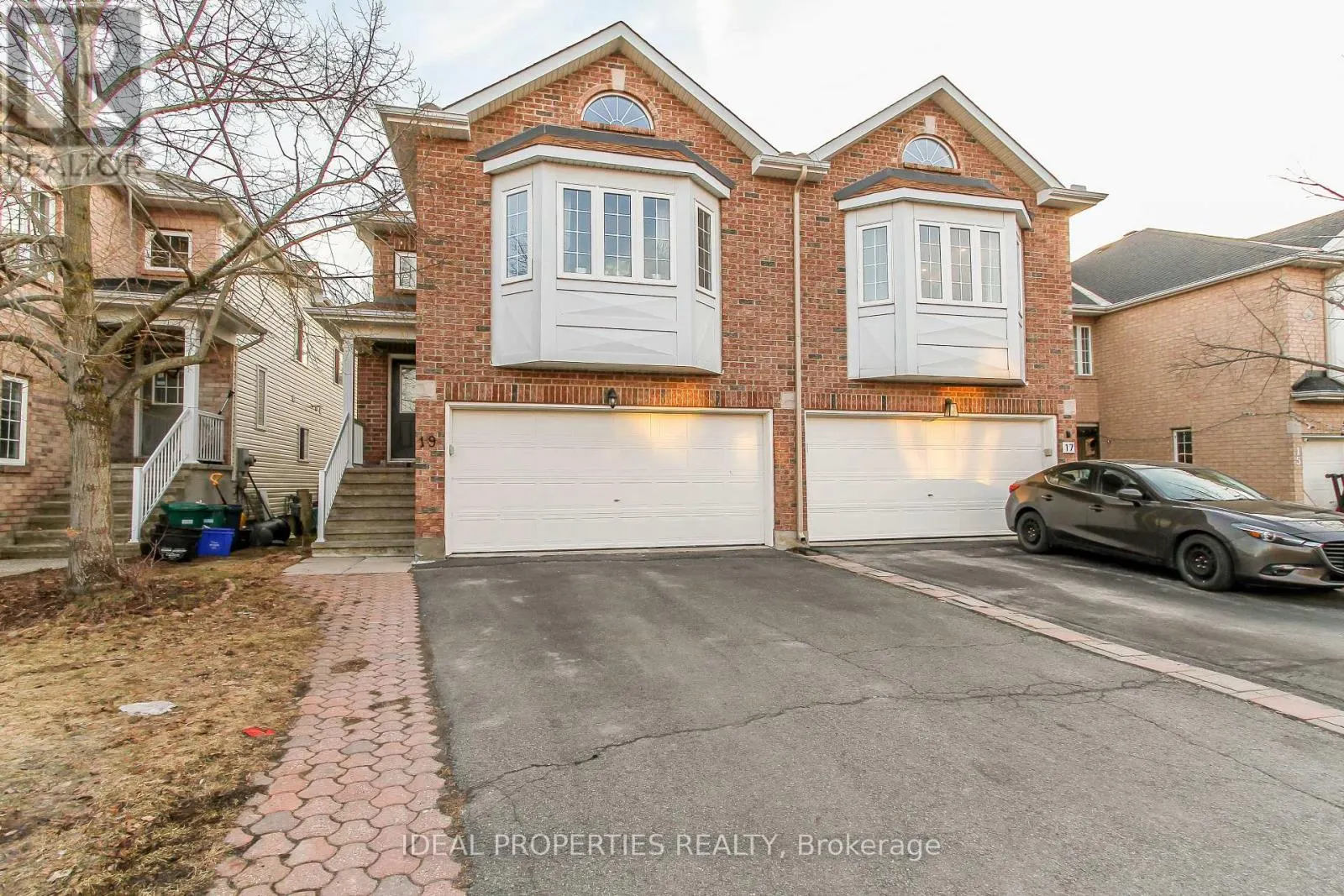 B - 19 CASTLE GLEN CRESCENT