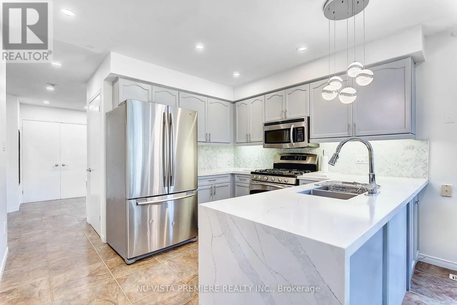1342 BLACKMAPLE DRIVE