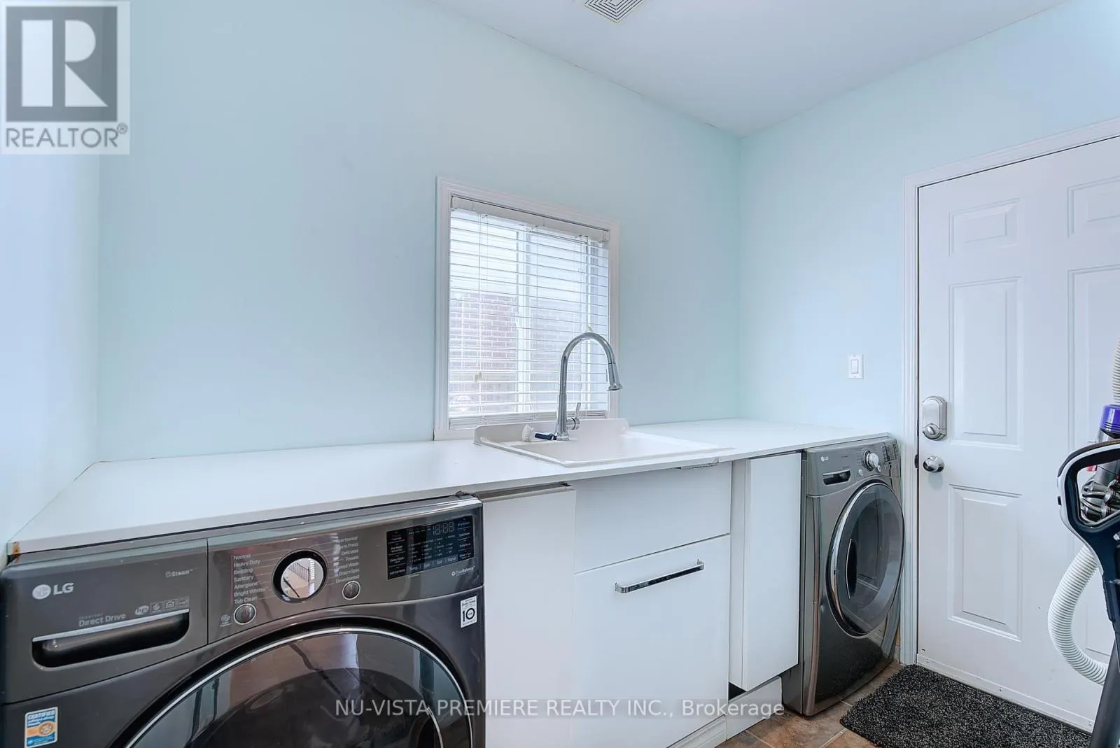 1342 BLACKMAPLE DRIVE