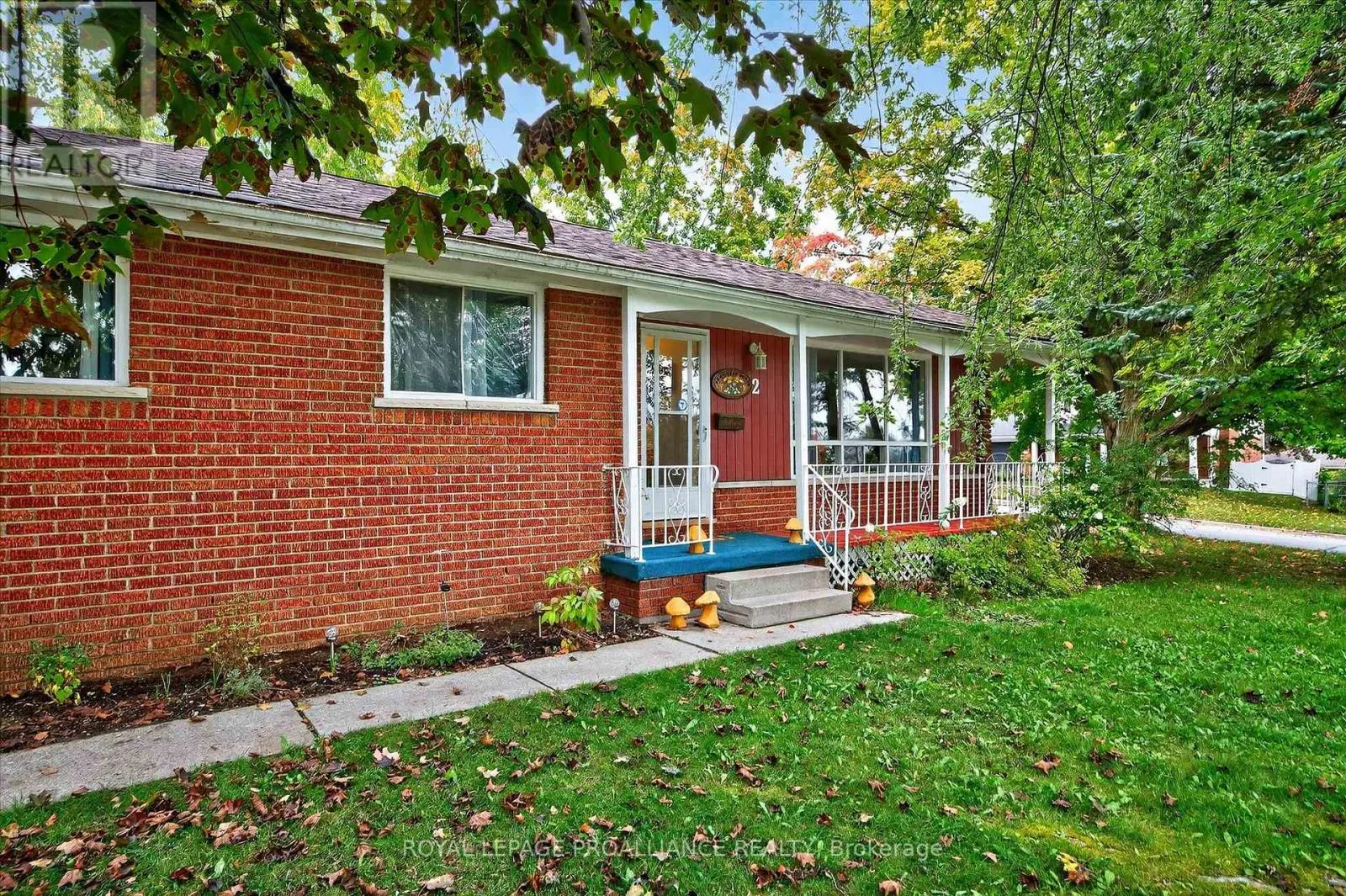 2 SENECA ROAD