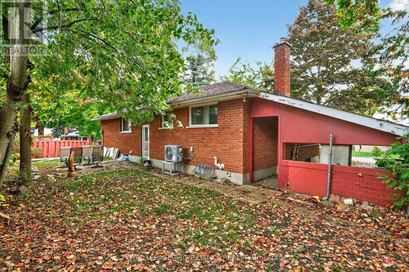 2 SENECA ROAD