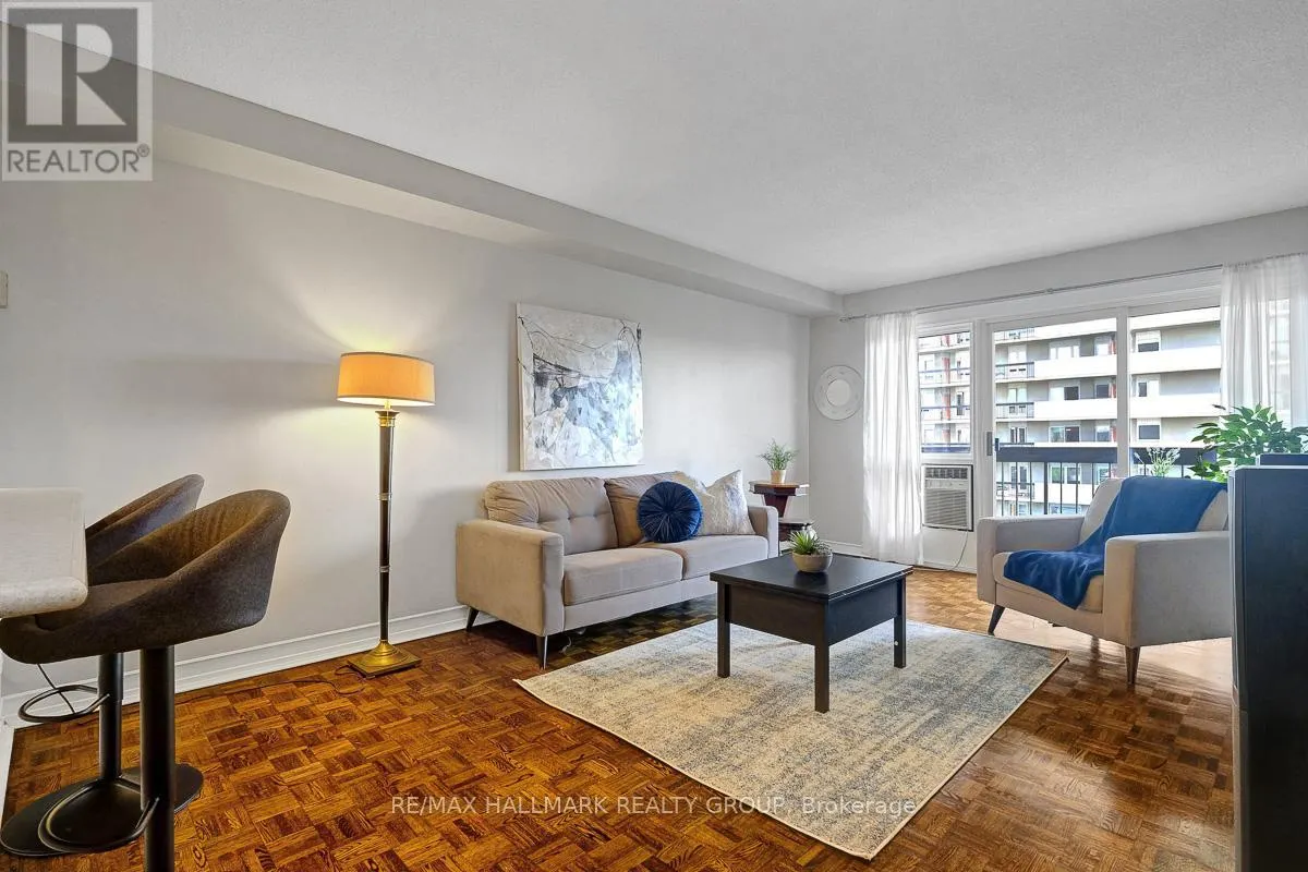 1005 - 158A MCARTHUR AVENUE