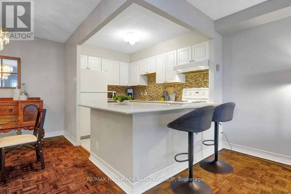 1005 - 158A MCARTHUR AVENUE