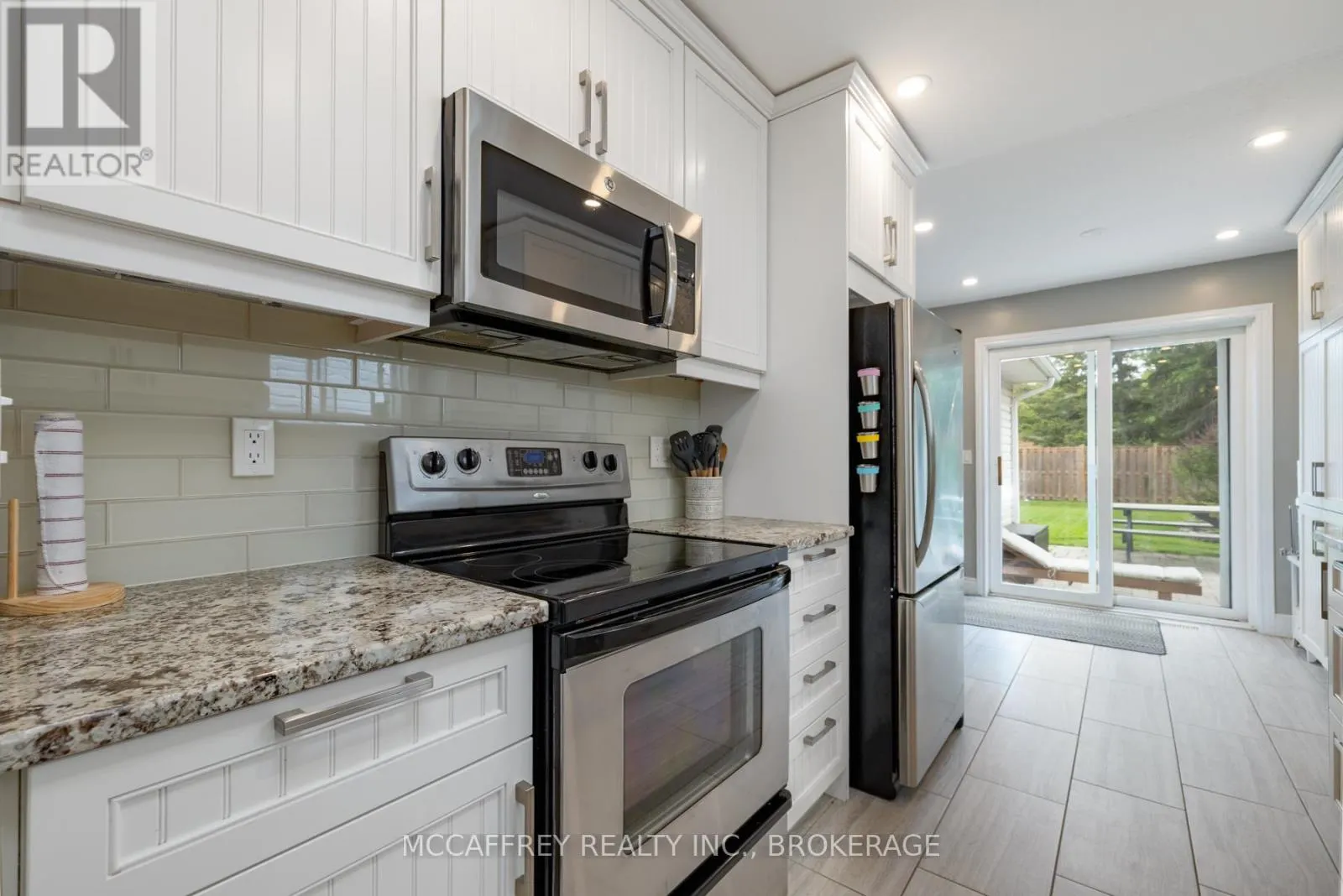 81 SCHOONER DRIVE