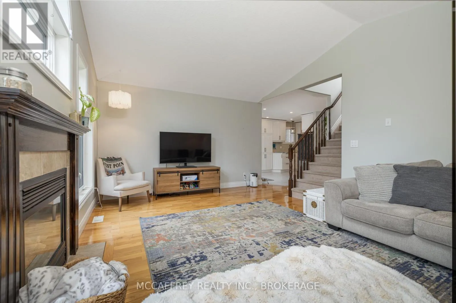 81 SCHOONER DRIVE