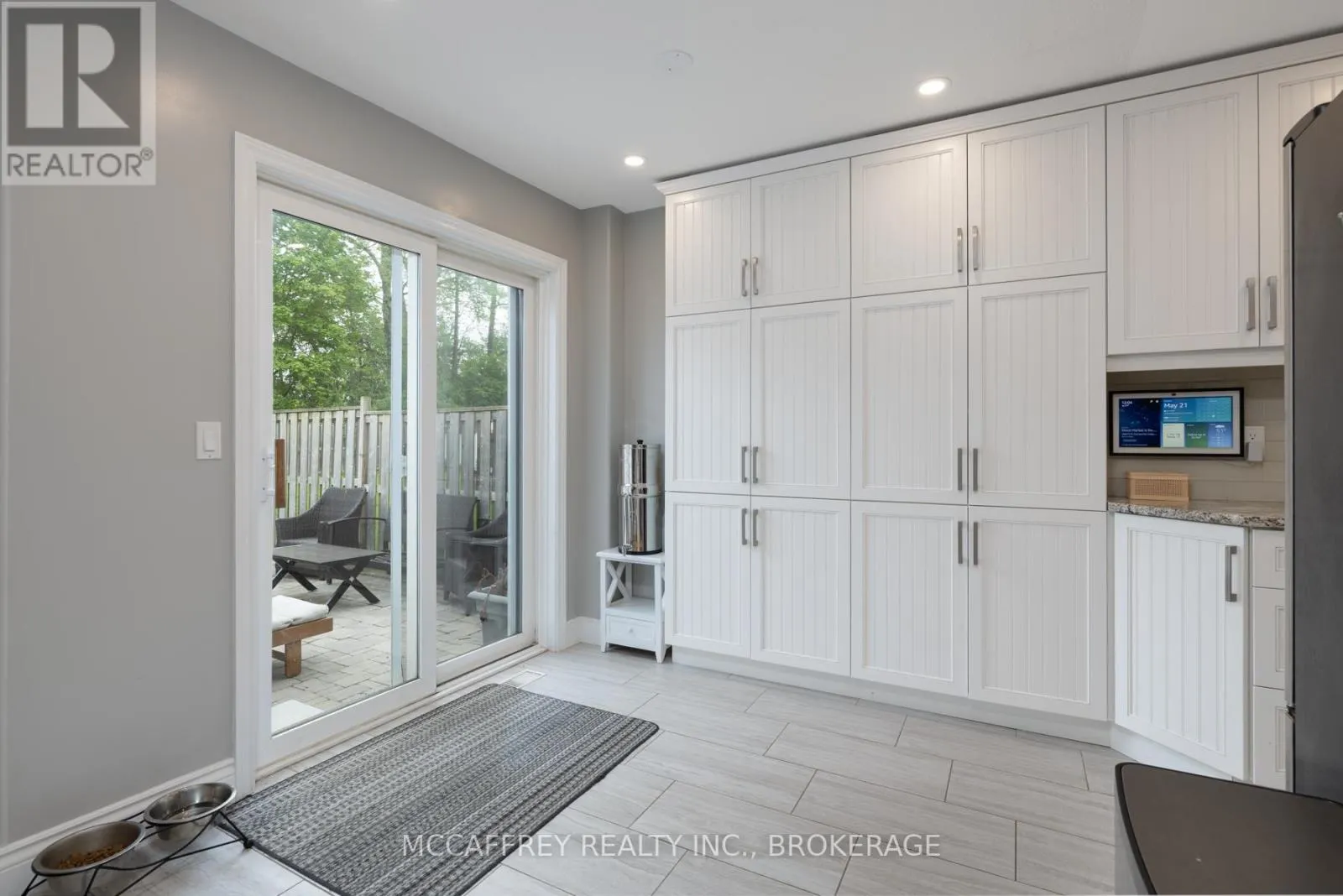 81 SCHOONER DRIVE