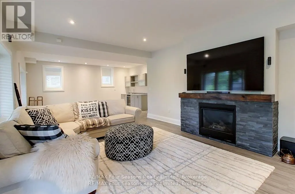 111 CRESTVIEW COURT