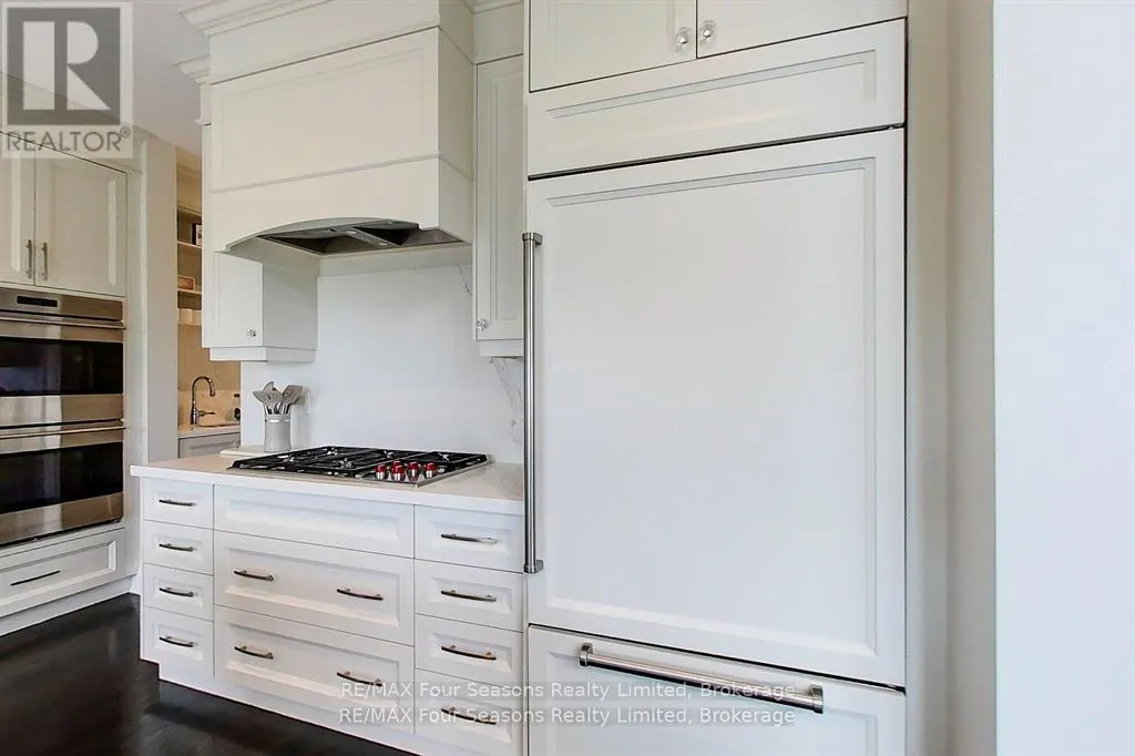 111 CRESTVIEW COURT