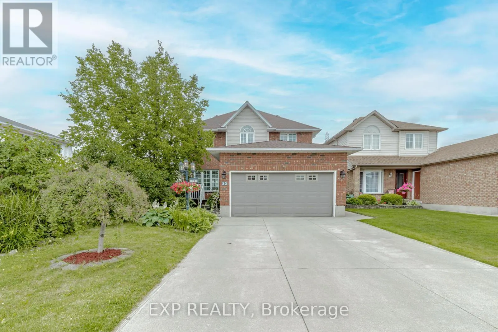 32 VINEBERG DRIVE