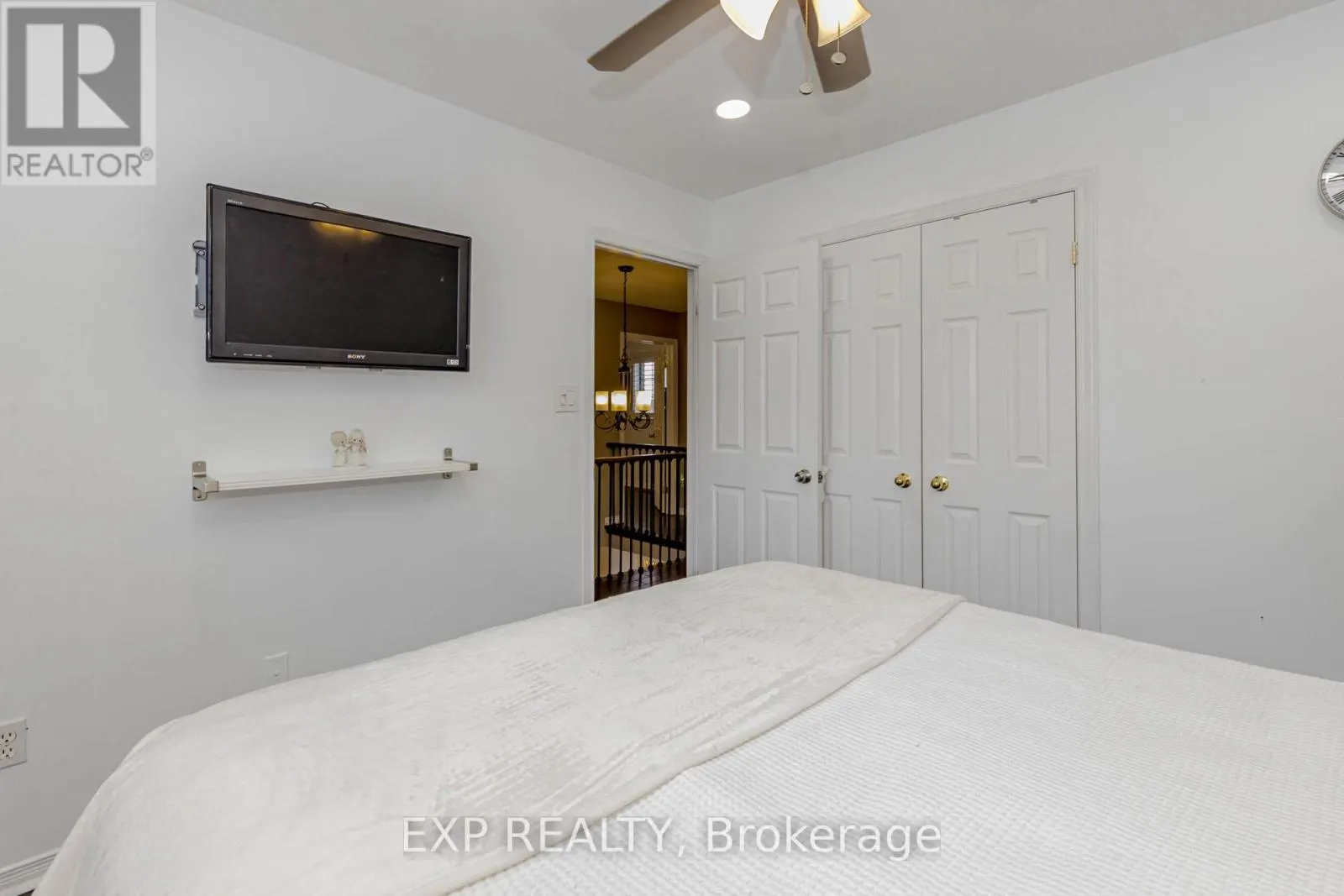 32 VINEBERG DRIVE