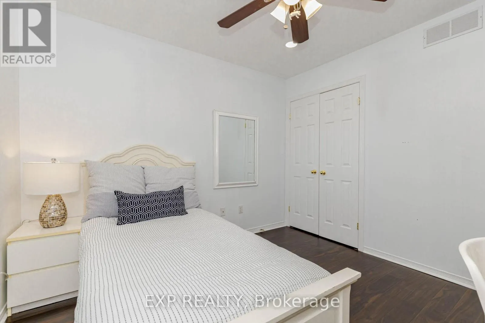 32 VINEBERG DRIVE