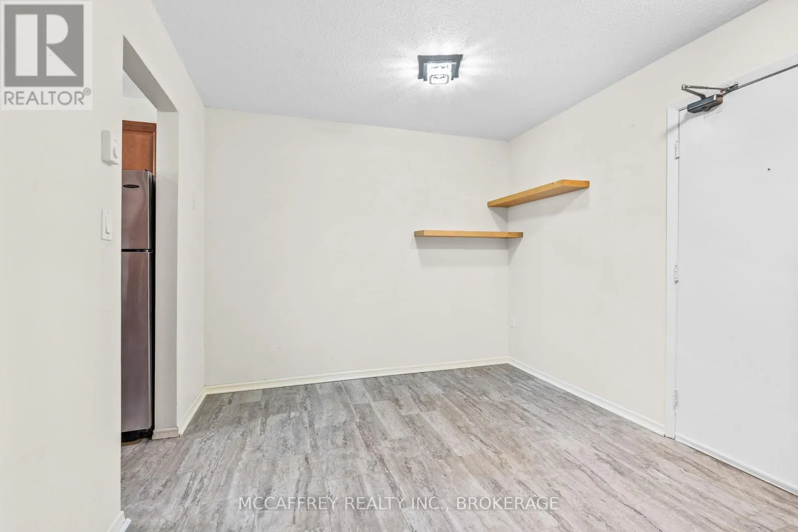102 - 1010 PEMBRIDGE CRESCENT, #102