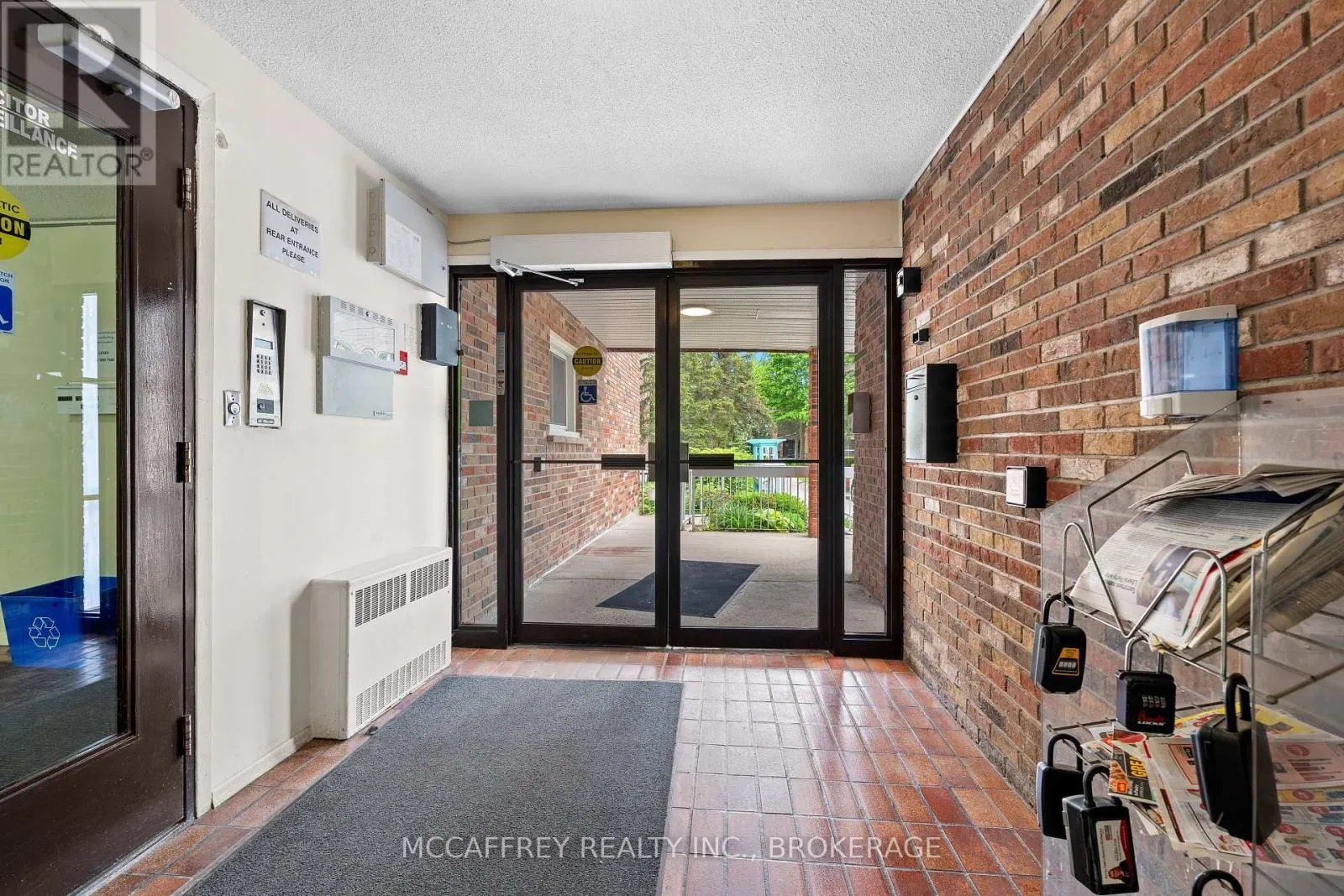 102 - 1010 PEMBRIDGE CRESCENT, #102