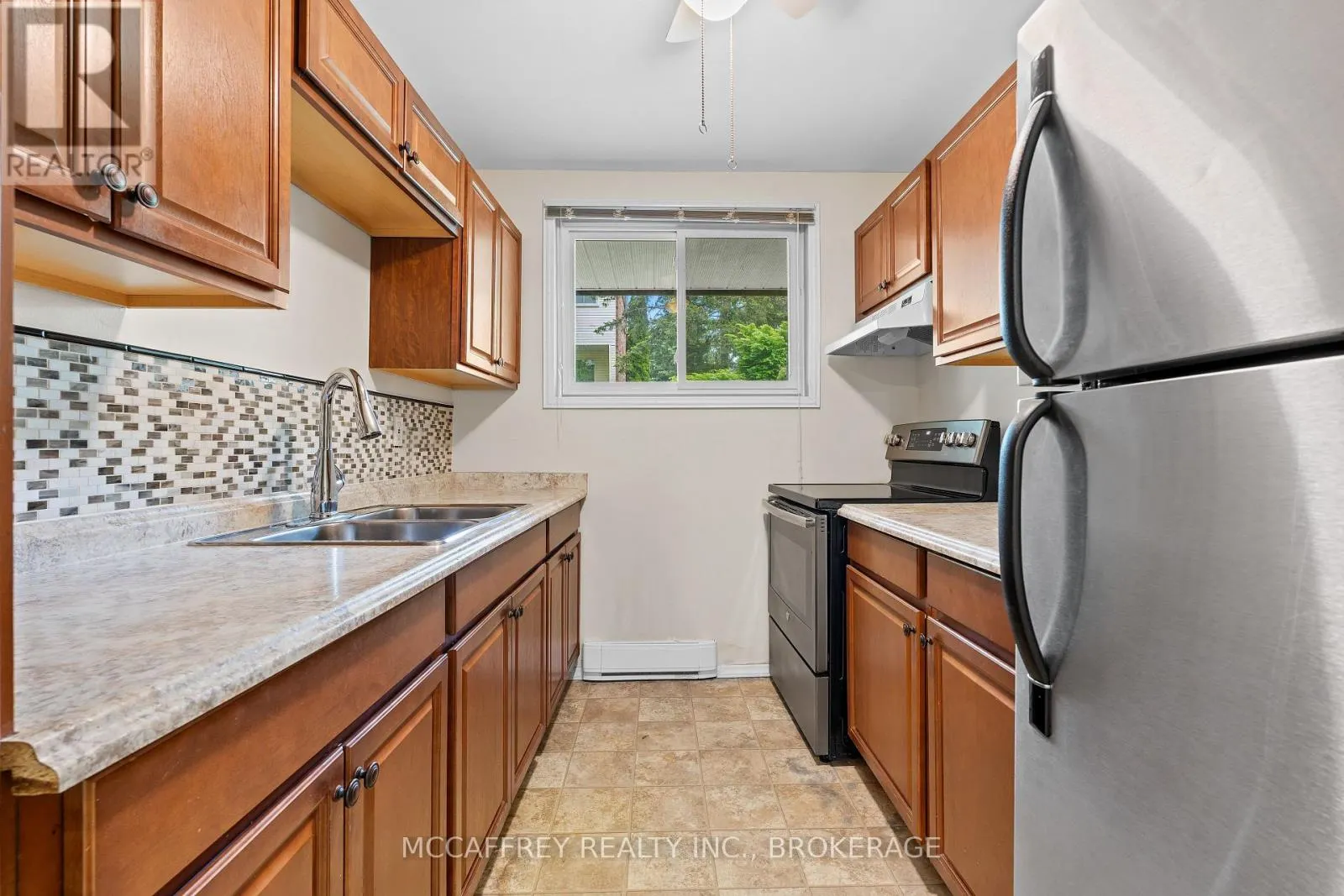 102 - 1010 PEMBRIDGE CRESCENT, #102