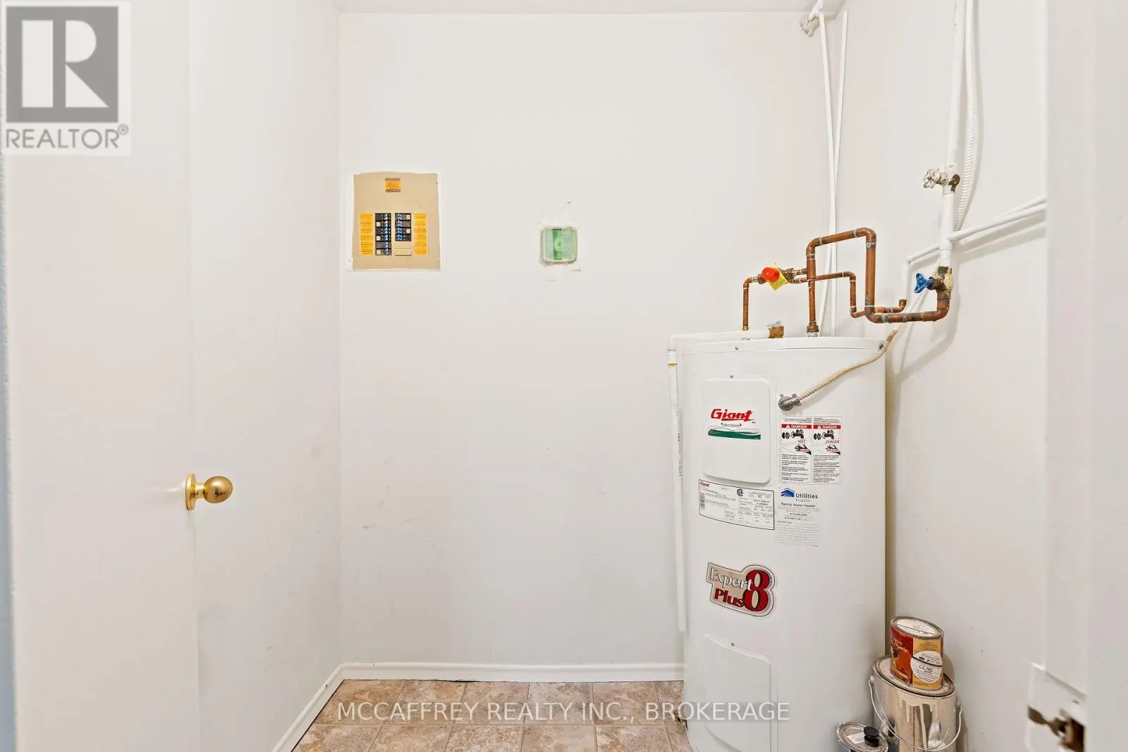 102 - 1010 PEMBRIDGE CRESCENT, #102