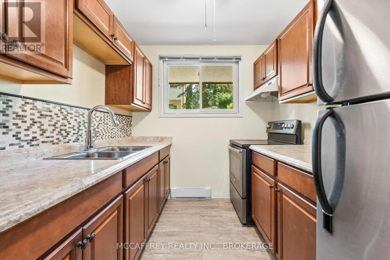 102 - 1010 PEMBRIDGE CRESCENT, #102