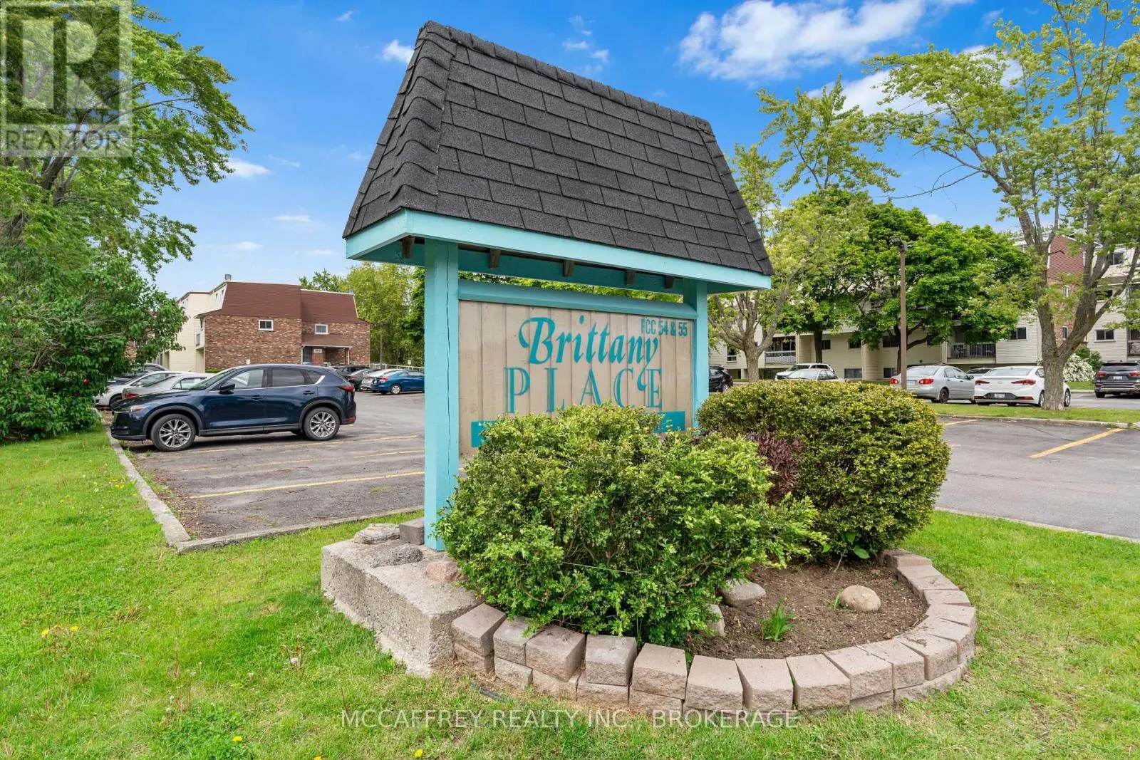 102 - 1010 PEMBRIDGE CRESCENT, #102