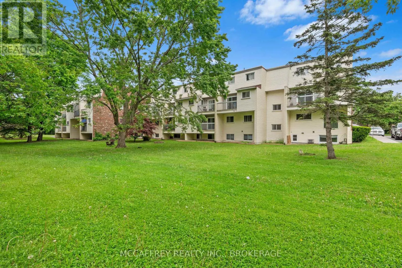 102 - 1010 PEMBRIDGE CRESCENT, #102