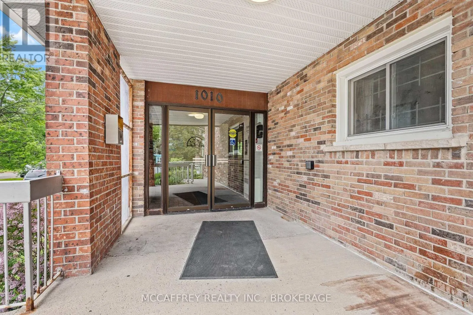 102 - 1010 PEMBRIDGE CRESCENT, #102
