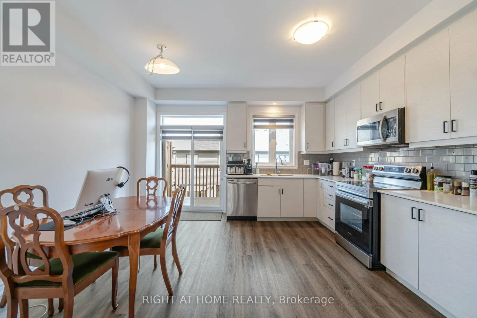 80 - 461 BLACKBURN DRIVE