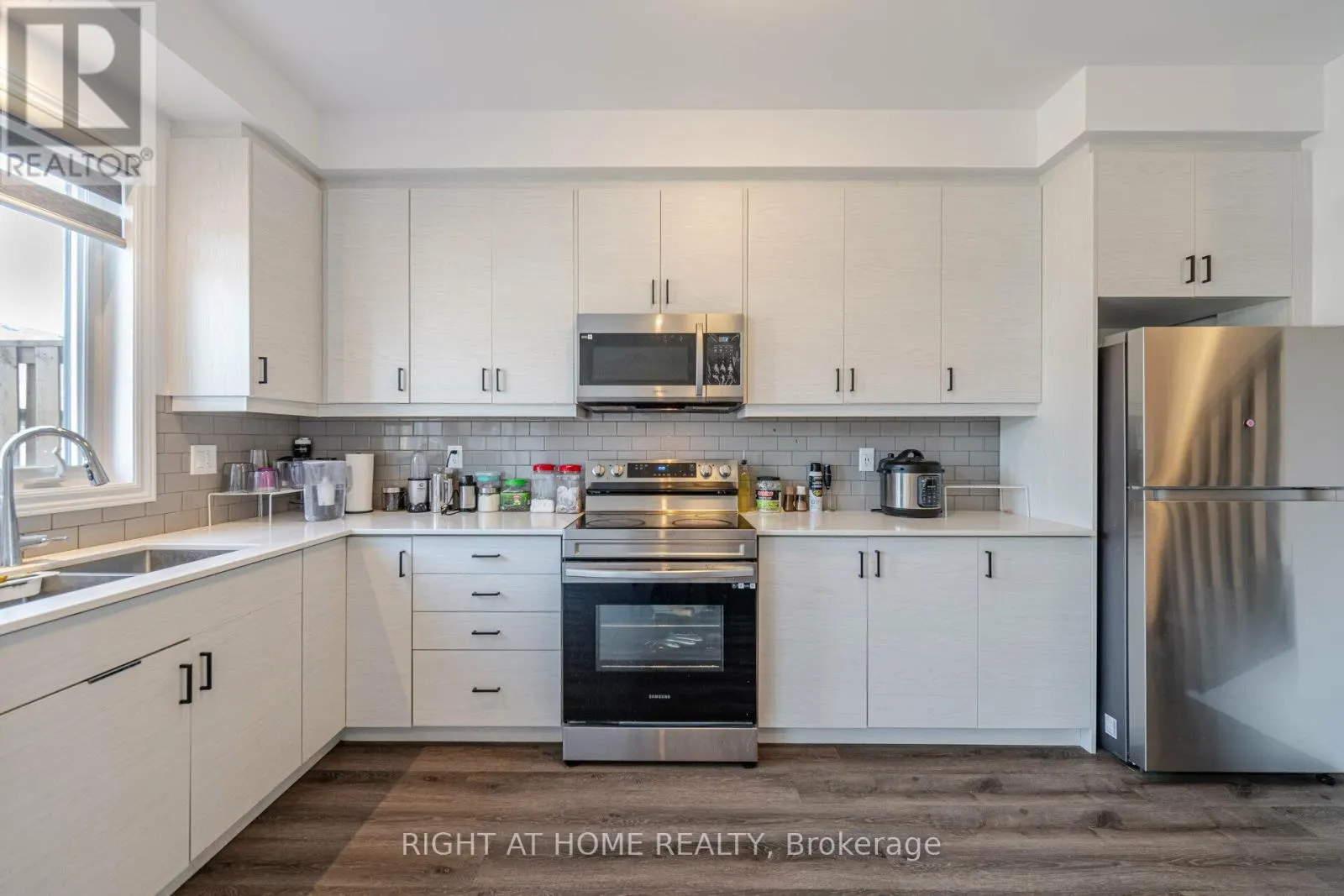 80 - 461 BLACKBURN DRIVE