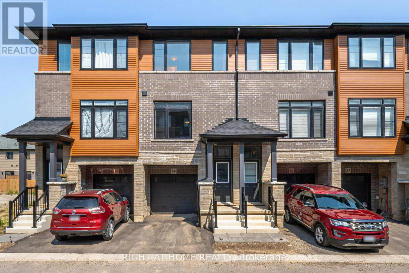 80 - 461 BLACKBURN DRIVE
