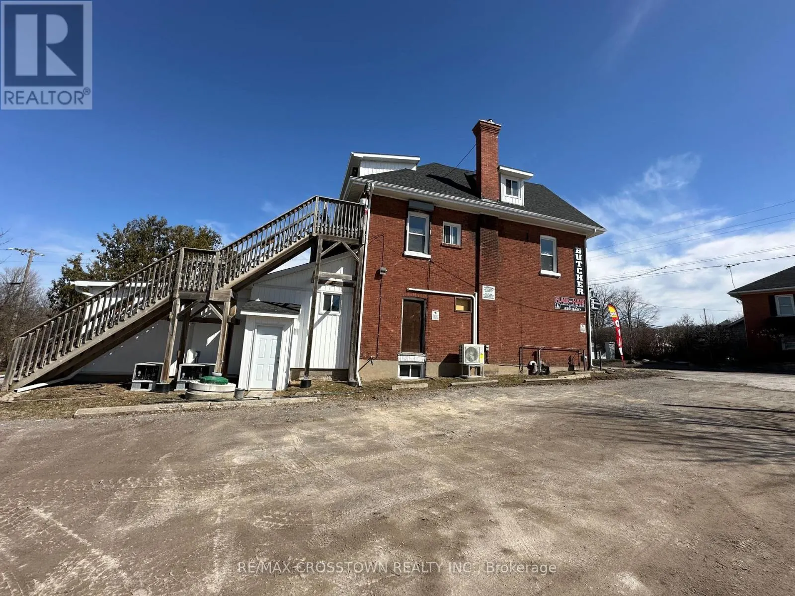 822 WARD STREET