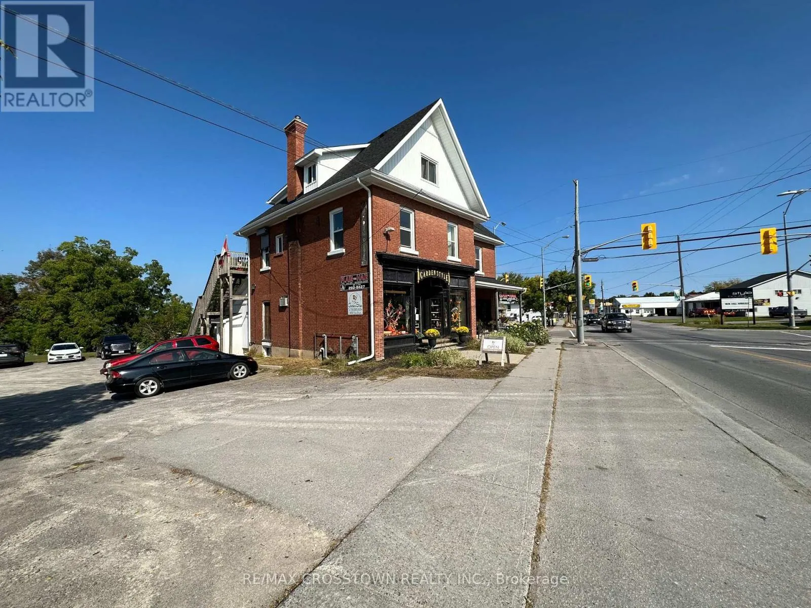 822 WARD STREET