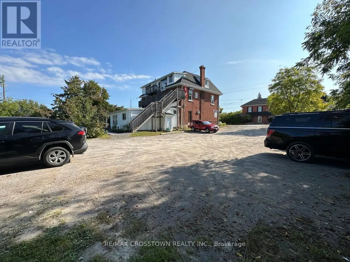 822 WARD STREET