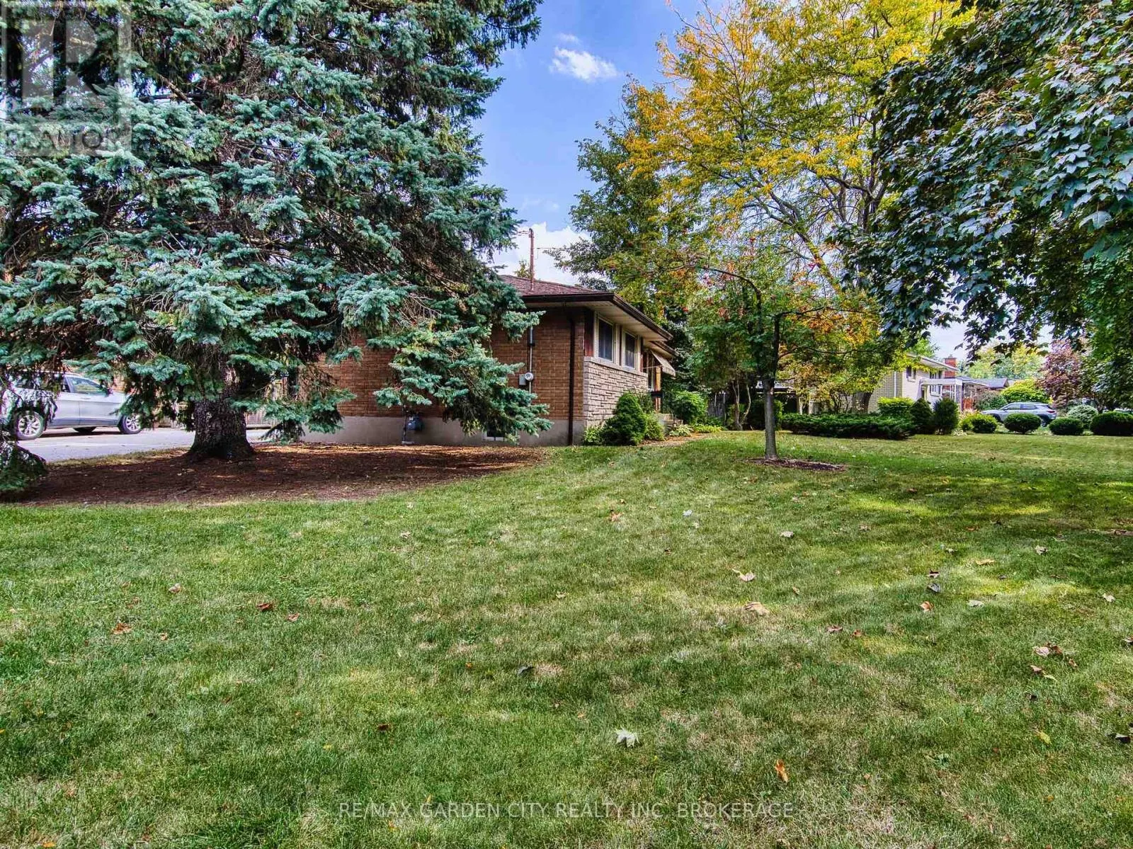 32 VIKING DRIVE