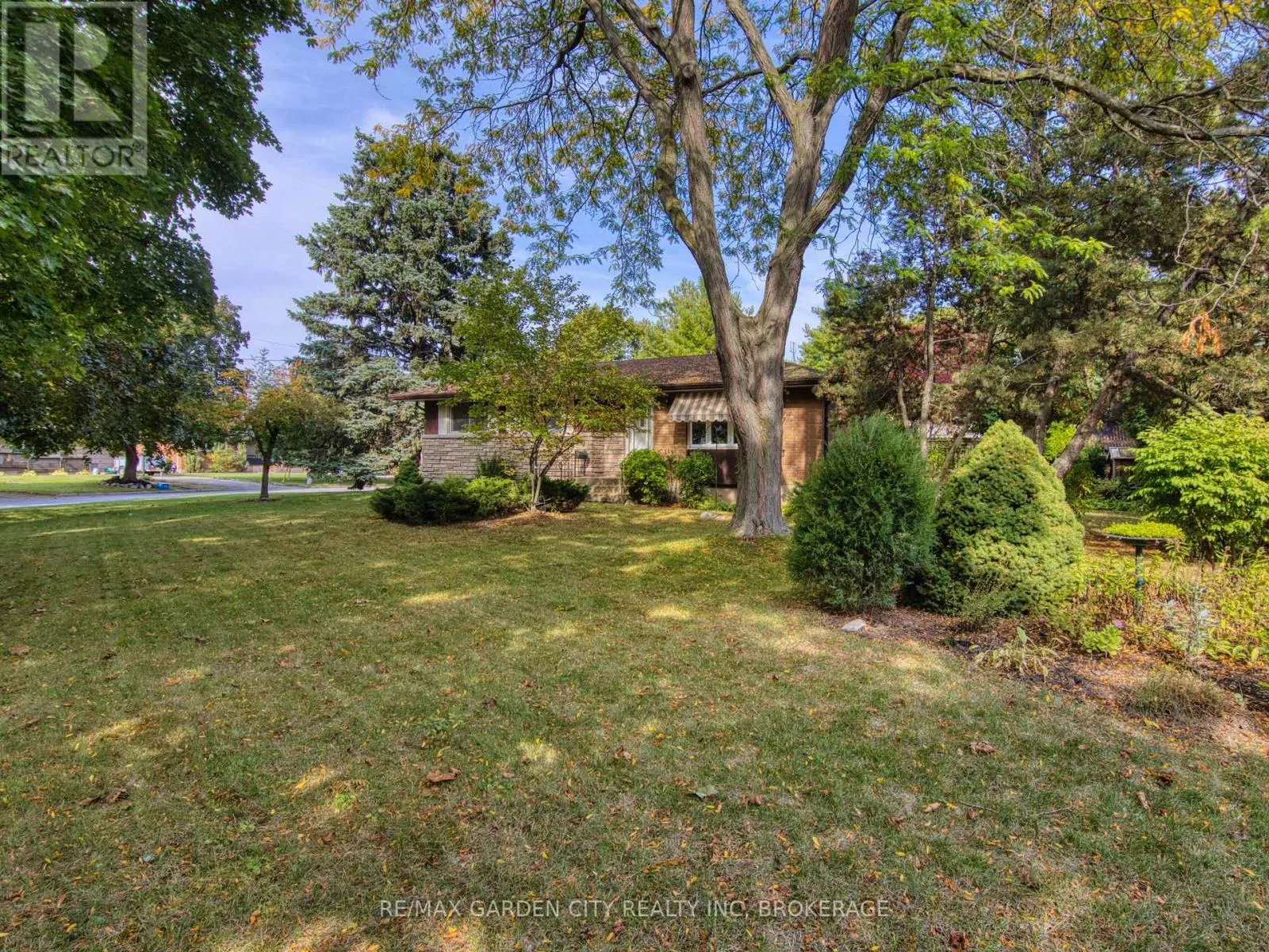 32 VIKING DRIVE