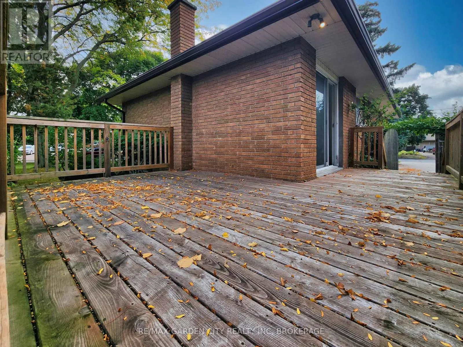 32 VIKING DRIVE