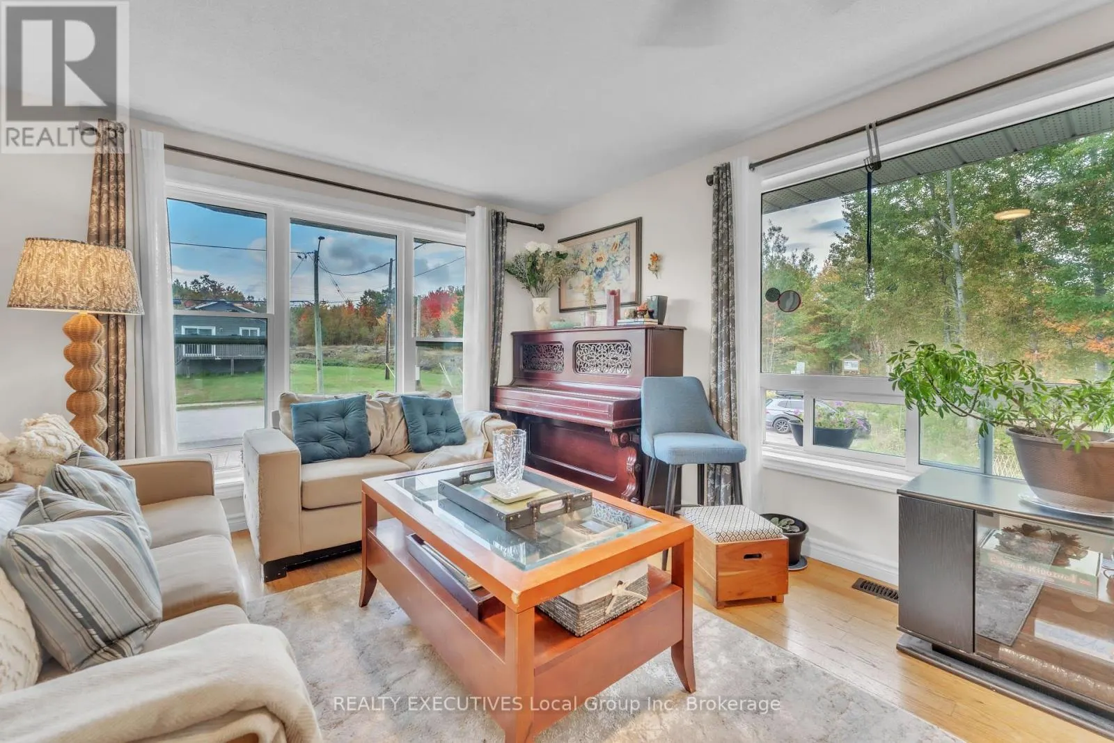 729 LAURIER AVENUE