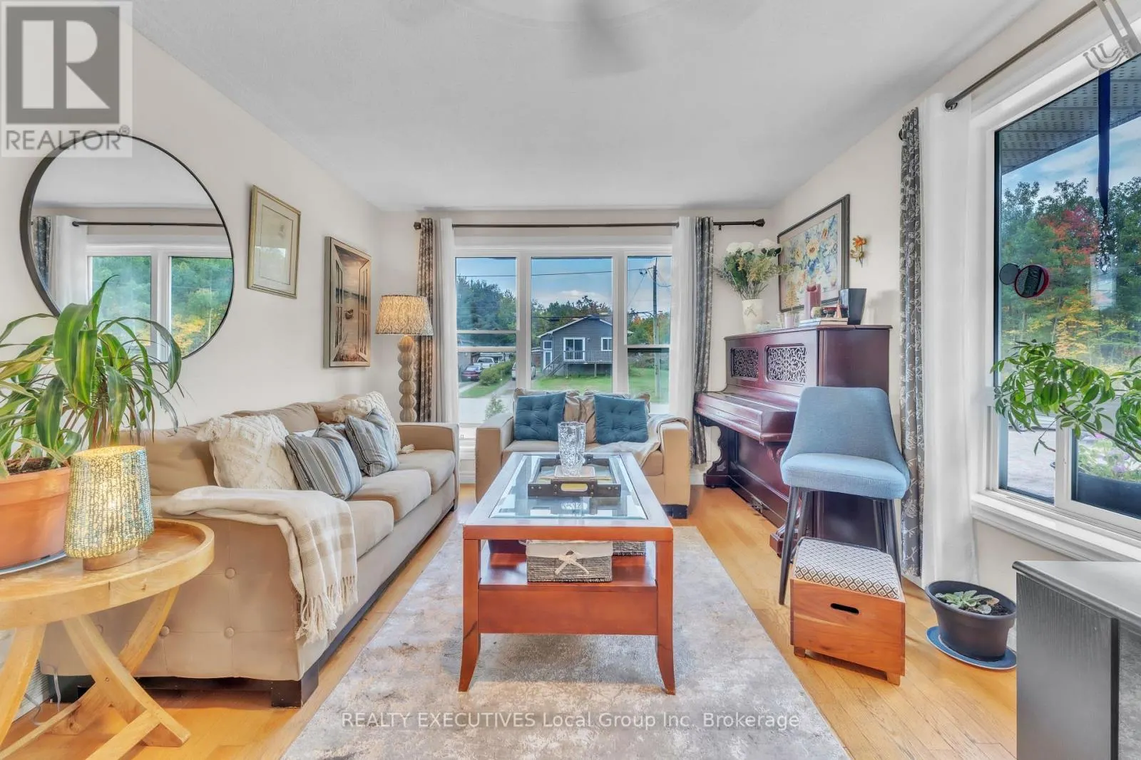 729 LAURIER AVENUE